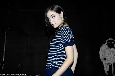 Sasha Grey: Brunette PAWG in Restraints Spreads Wide – photo 9 of 13