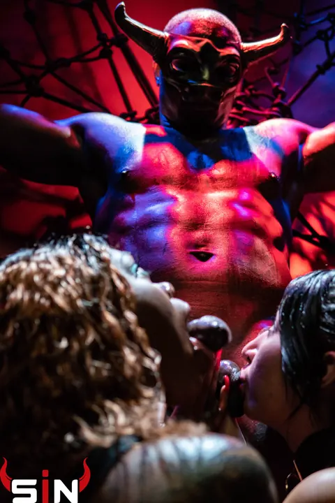Kitty Jaguar: Two Women Share a Tied-Up Black Man's Monster Cock in a BDSM Threesome – photo 7 of 15