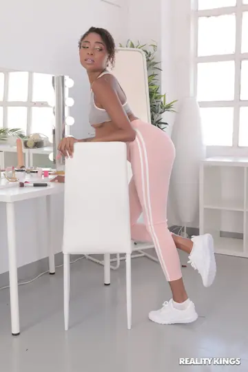 Tall Ebony Woman Has Sex and Spreads Her Pussy