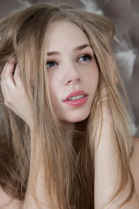 Liv A: Russian Babe with Big Natural Tits Spreads Her Pussy – photo 18 of 20