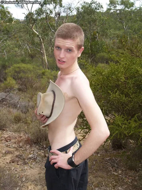 Slim Guy Poses Nude and Shows Off His Ass and Cock – photo 5 of 21
