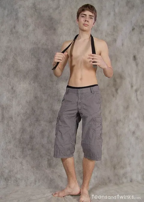Slim Man Jerks His Hard Cock Until He Cums – photo 5 of 21