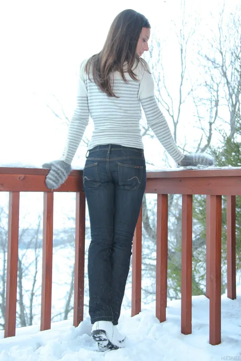 Izabelle: Thick Brunette Strips Nude in Boots on a Snowy Balcony – photo 1 of 21