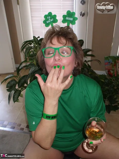 Bustybliss: BBW Brunette in Costume Spreads and Kisses Her Partner – photo 1 of 16