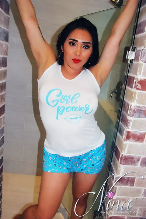 Trans Woman Poses Nude and Displays Front and Back – photo 6 of 13