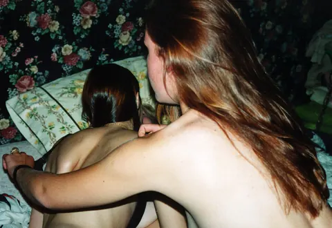 Hairy Lesbians Lick and Finger Each Other – photo 3 of 18