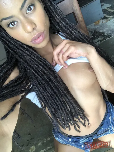 Kira Noir: Ebony Brunette in Shorts Poses for Selfies Showing Her Ass and Tits – photo 14 of 20