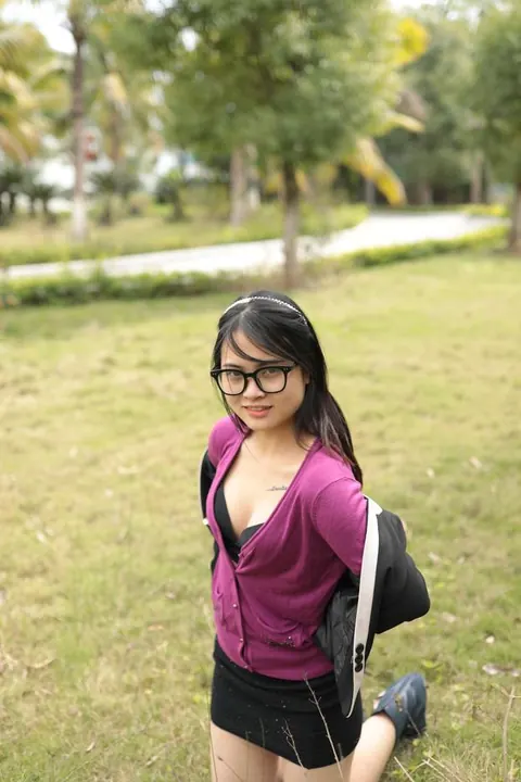 Petite Asian Babe with Big Tits Poses Outdoors in Glasses – photo 2 of 21