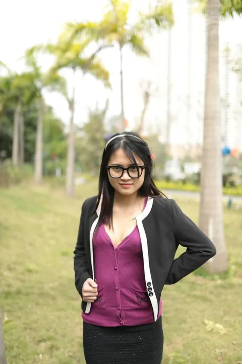 Petite Asian Babe with Big Tits Poses Outdoors in Glasses – photo 16 of 21