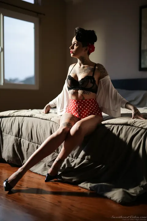 Leigh Raven: Two Busty MILFs in Lingerie and Heels Spread for the Camera – photo 1 of 15