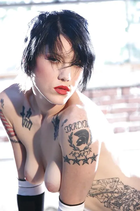 Cadence Cross: Tattooed PAWG in Heels Fingers Herself and Uses a Dildo – photo 8 of 16
