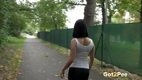 Lady Dee: Czech Brunette in Glasses Pulls Down Her Yoga Pants to Piss – photo 15 of 15