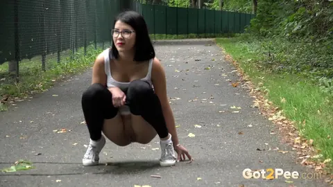 Lady Dee: Czech Brunette in Glasses Pulls Down Her Yoga Pants to Piss – photo 12 of 15