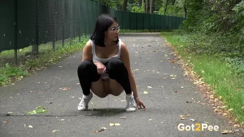 Lady Dee: Czech Brunette in Glasses Pulls Down Her Yoga Pants to Piss – photo 8 of 15