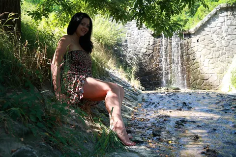 Latina with Big Natural Tits Spreads Her Legs by Waterfall – photo 4 of 10