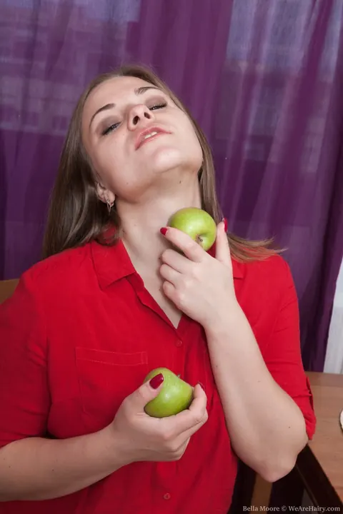 Bella Moore: Ukrainian Brunette with Big Natural Tits Fingers Her Hairy Pussy – photo 1 of 17
