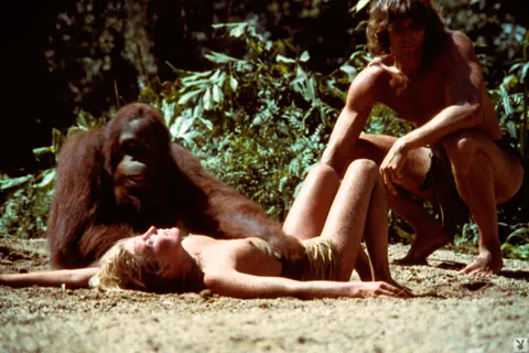 Bo Derek: Mature Blonde MILF with Short Hair Poses Nude Outdoors – photo 6 of 16