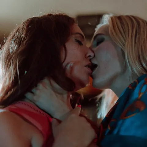 Nica Noelle & Mona Wales: European Lesbians Kiss and Fuck in an Office – photo 10 of 20