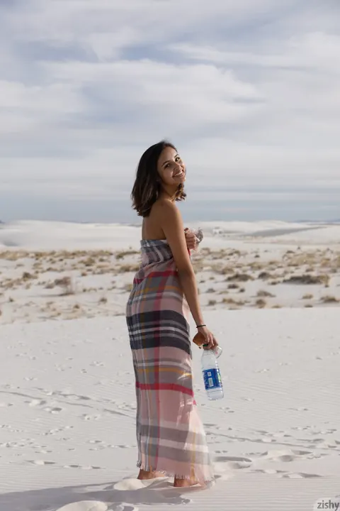 Alejandra Cobos: Amateur Latina Strips on the Beach and Shows Her Big Natural Tits – photo 9 of 12