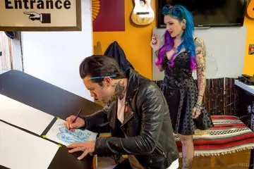 Kandy Kummings – Busty Tattooed Brunette Takes Anal in Stockings