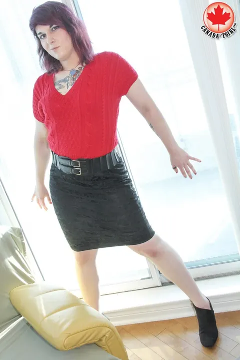 Canadian Trans Woman Strips and Poses Front and Back – photo 3 of 16