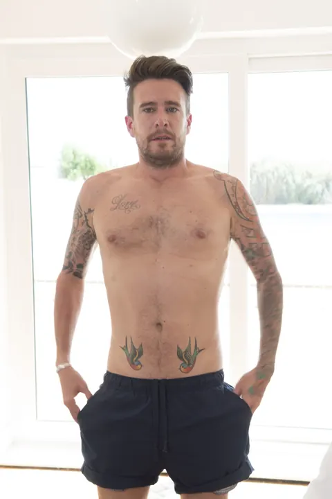 Jasmine Jae: Athletic Latina MILF in Sportswear Poses Outdoors with Glasses – photo 20 of 21