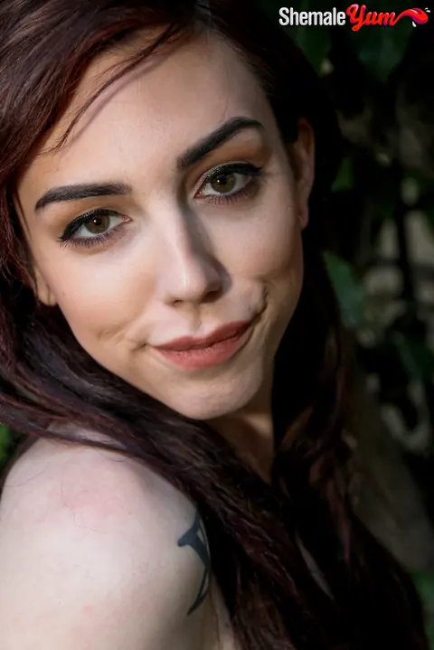 Trans Woman Drops Her Clothes and Poses Nude Front and Back – photo 16 of 16