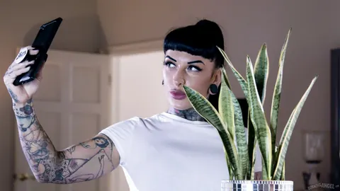 Jessie Lee & Rocky Emerson: Two Tall Tattooed Brunettes Strip and Kiss – photo 5 of 20
