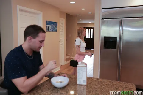 Brad Hart & Nora Ivy: Skinny Blonde Blows a Partner Then Spreads for Sex – photo 6 of 17