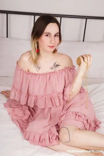 PAWG Undresses and Rubs Her Pussy While Spreading