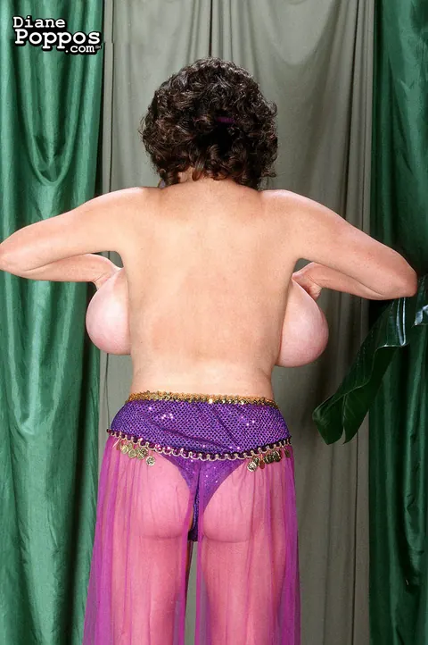 Diane Poppos: Brunette MILF in a Bikini Reveals Her Big Natural Tits – photo 9 of 20