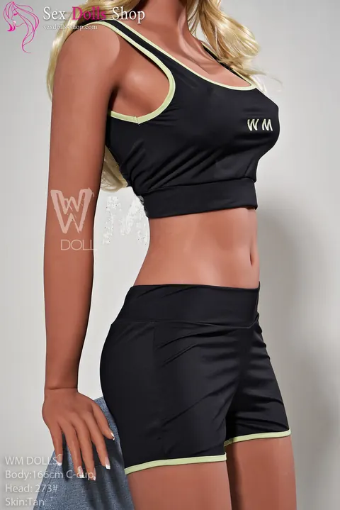 Blonde Strips Out of Her Workout Outfit in the Gym – photo 9 of 14