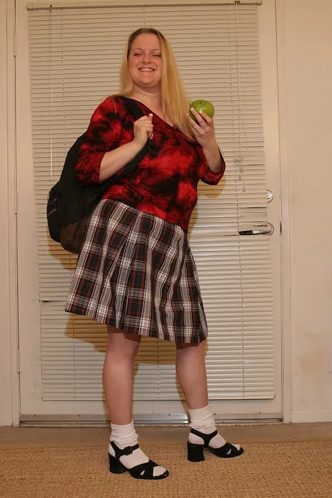 Blonde BBW with Big Tits Strips Nude and Spreads Her Legs – photo 8 of 21