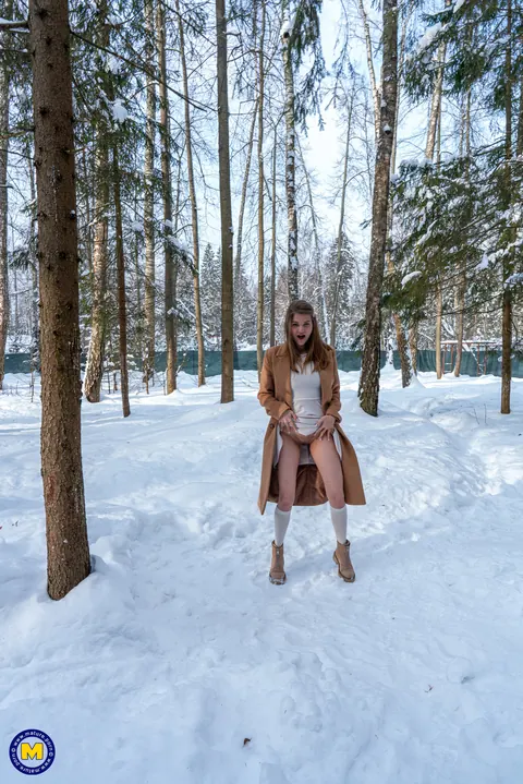 Amanda Clarke: Russian Brunettes Flash Their Hairy Pussies in Skirts – photo 3 of 20