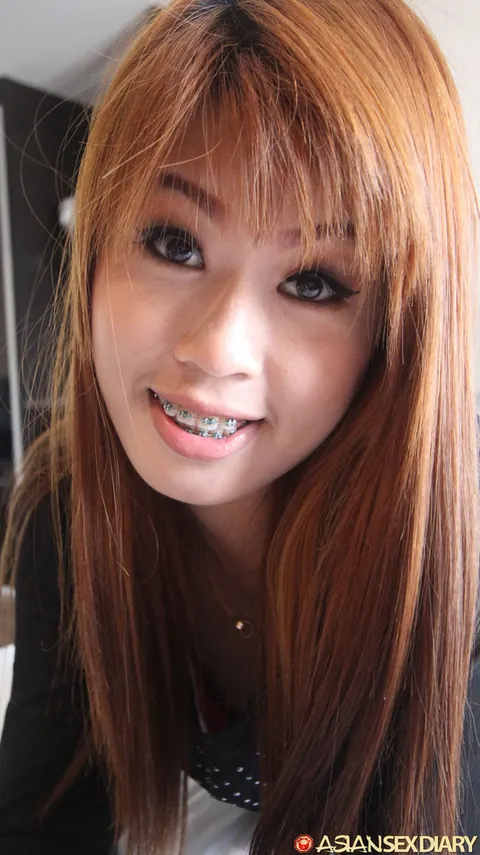 Thick Chinese Woman Takes a Creampie – photo 2 of 15