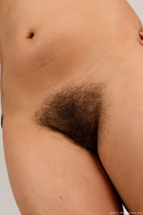 Ebony Woman Fingers Her Hairy Bush on the Sofa – photo 16 of 20