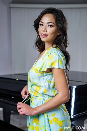 Scarlett Alexis – Slim Asian MILF Bends Over Piano for Doggy Style and a Cumshot