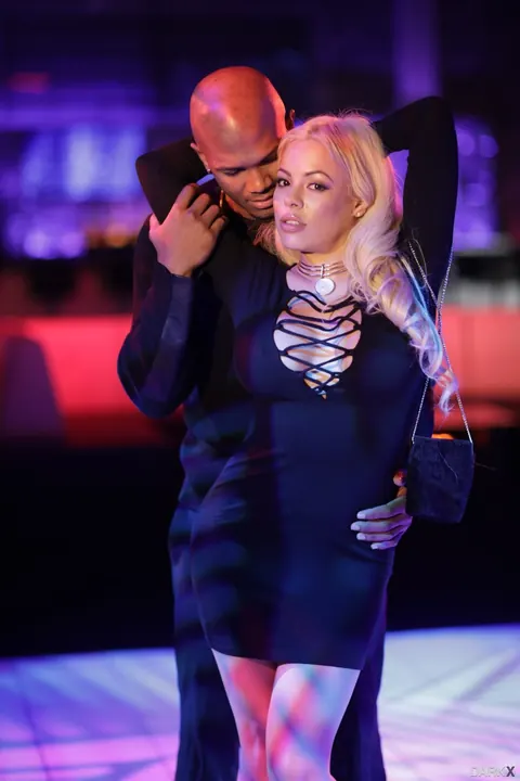 Luna Star: Thick Latina Blonde in a Dress Fucks a Black Man – photo 14 of 19