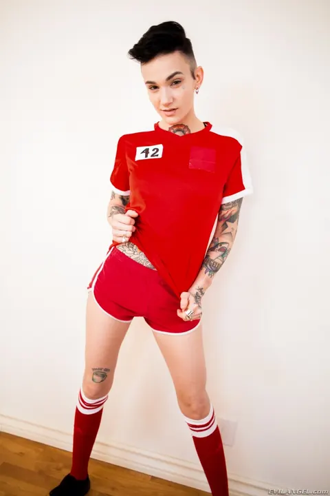 Nikki Hearts: PAWG in a Football Uniform and Socks Shows Off Her Ass – photo 2 of 15