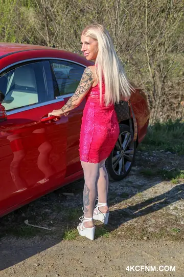 Blonde MILF Gives Public Handjob and a Blowjob in a Skirt and Heels