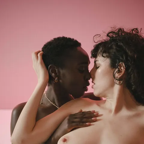 Zaawaadi: Ebony Woman Straps On and Fucks African Partner – photo 12 of 12
