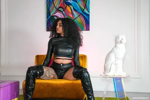 Dutch African Brunette in Boots Gets Fucked by an Inked Man – photo 2 of 21