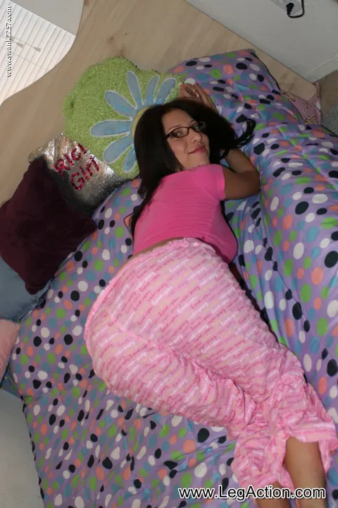 Cydella Jimenez: Slim Latina Brunette Strips Off Pajamas and Spreads Her Legs – photo 1 of 21