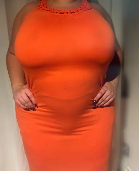 Natasha Crown: Tall Brunette MILF Spreads Her Legs in a Tight Dress – photo 10 of 12
