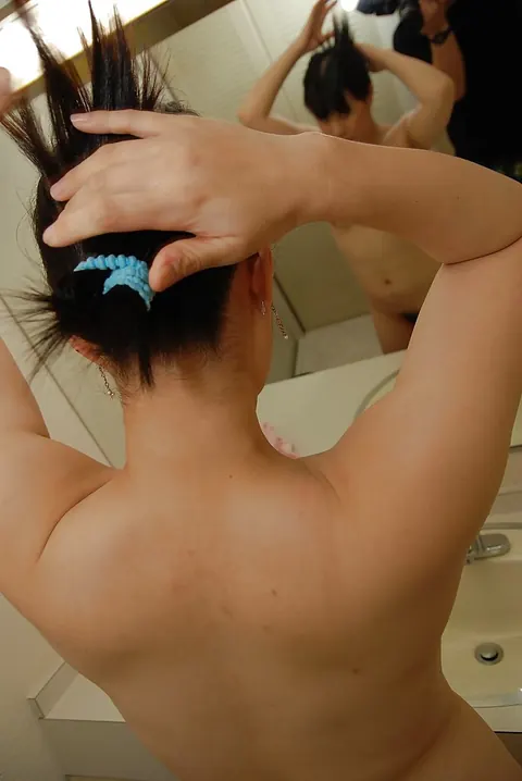 Yasuko Saito: Thick Asian MILF Displays Her Hairy Pussy in the Bathroom – photo 2 of 16