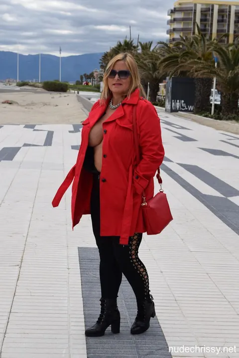 Nudechrissy: Curvy Dutch MILF in Glasses Flashes Her Big Tits Outdoors – photo 3 of 15