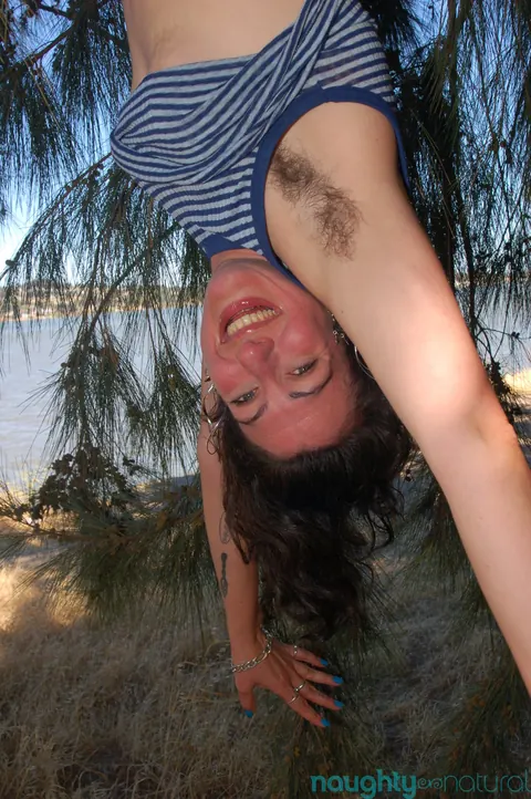 Sadie Lune: Tall Brunette in Shorts Strips and Spreads Her Hairy Bush – photo 4 of 21