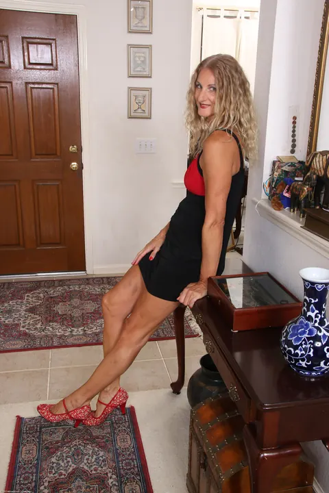 Curly Blonde MILF Flaunts Her Tan Lines While Spreading Her Legs – photo 2 of 20