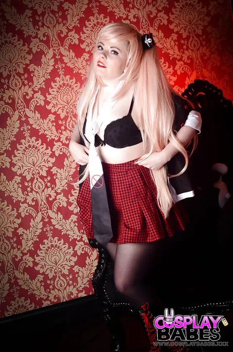 Danni Marie: Blonde PAWG in Stockings and Cosplay Spreads Her Ass – photo 8 of 16