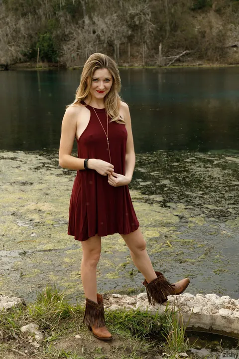 Katie Darling: Blonde in a Skirt and Heels Spreads Outdoors – photo 8 of 13